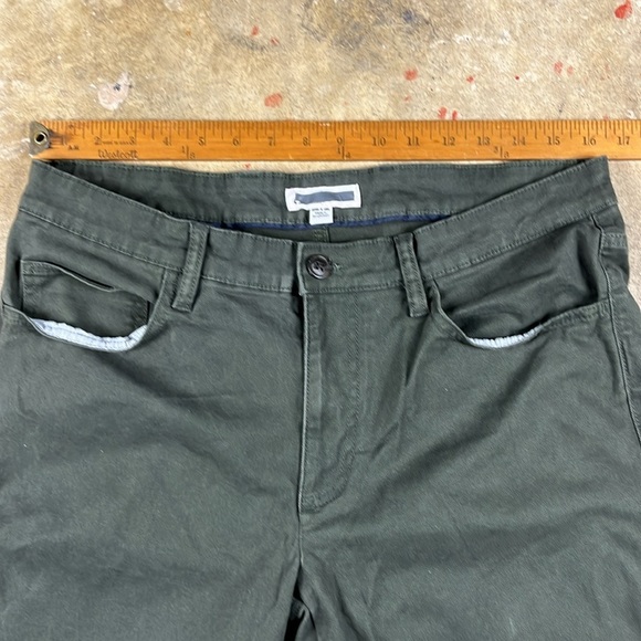 Good threads dark green cutoff pants
33 x 31 - Picture 7 of 8